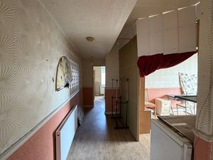 Photo 9- click for photo gallery